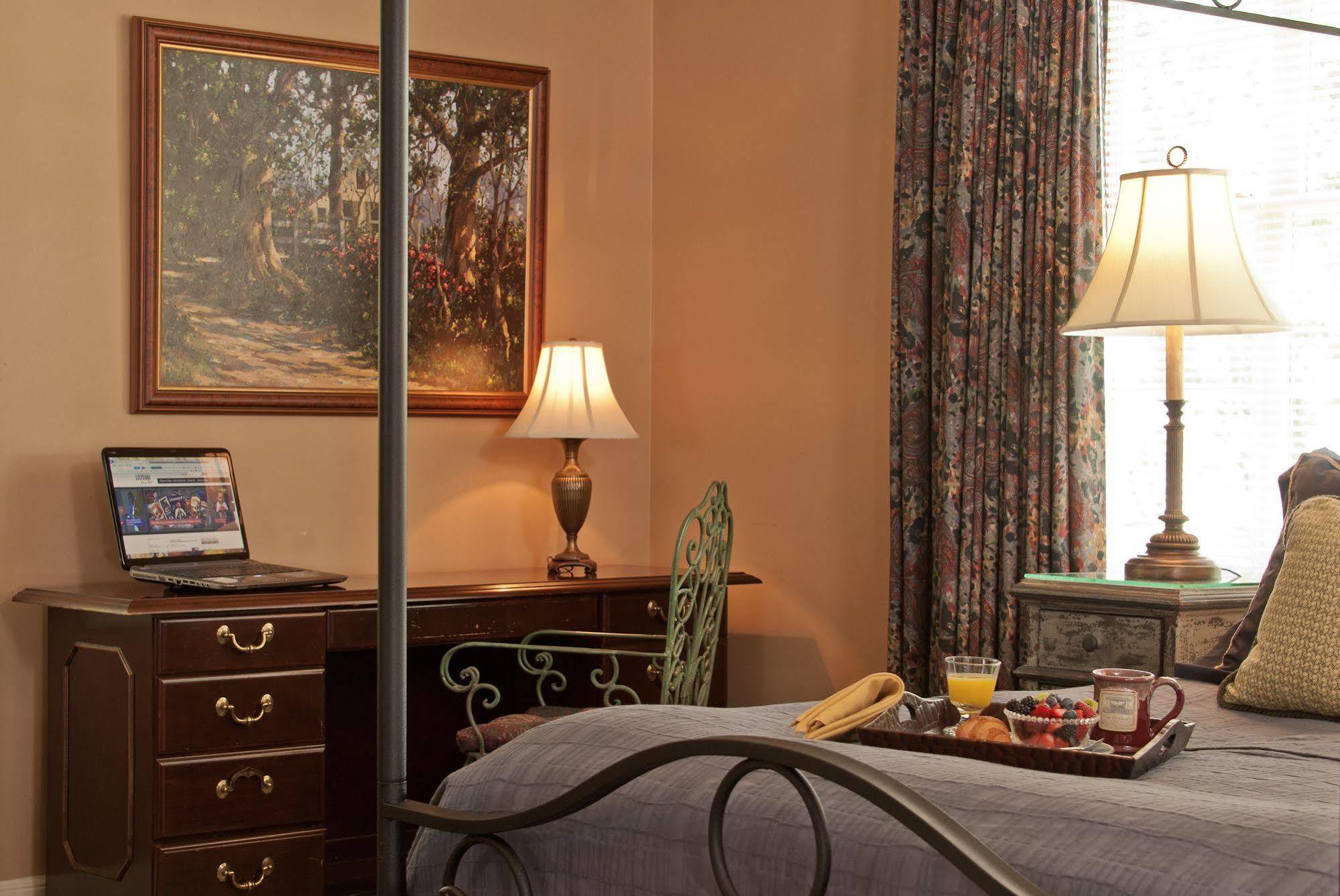 The Stockade Bed And Breakfast Батън Руж Екстериор снимка